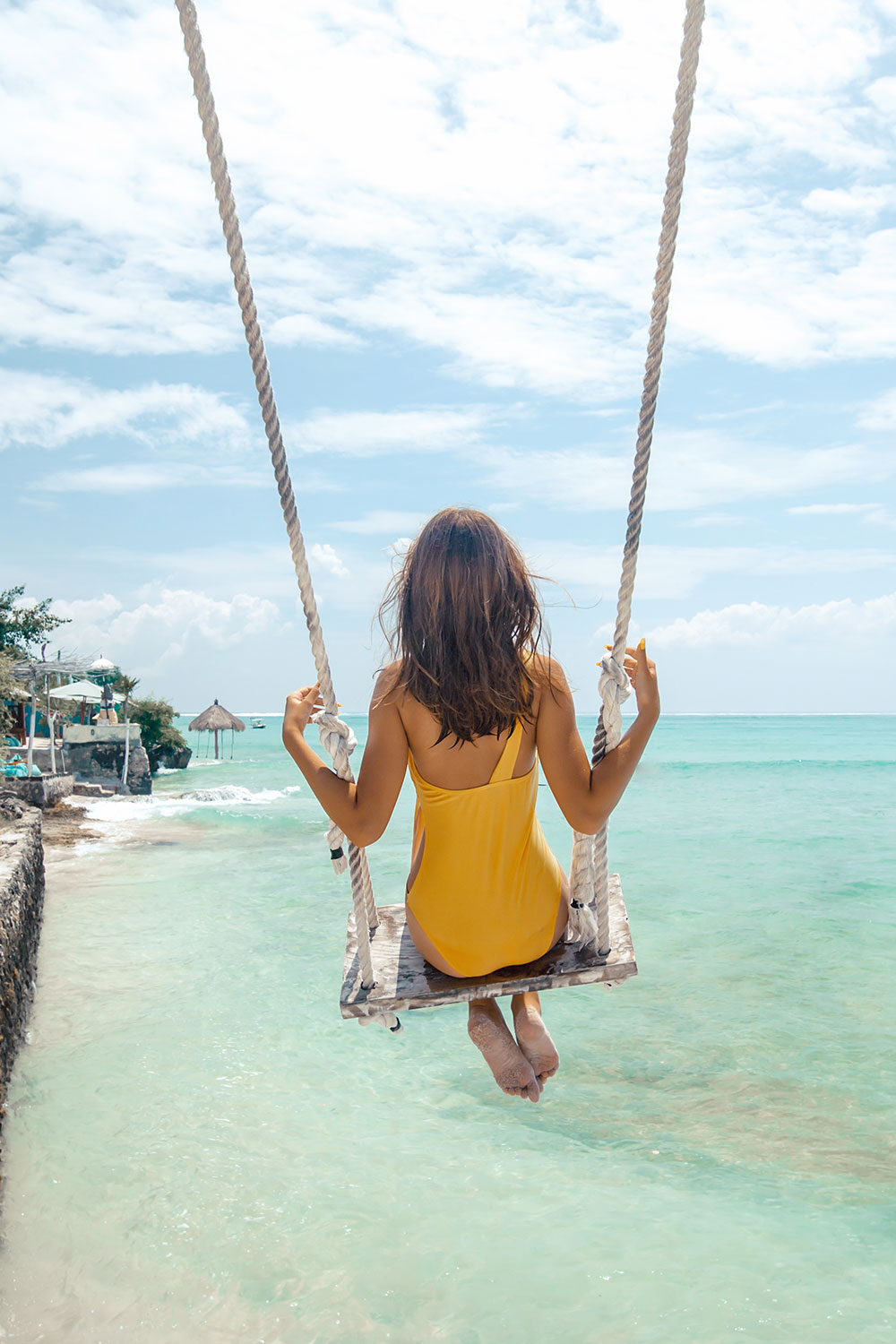 Hello Beaches Feminine WordPress theme